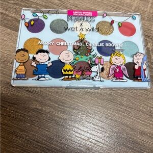 Wet n wild Peanut  Merry Christmas Charlie Brown! pallet for eyes/face sealed
